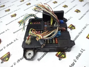 Fuse Box Renault Megane UPC X84 N3 8200306033B S118399300K - Picture 1 of 2