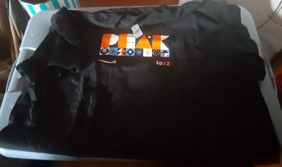 CAMISETA AMAZON 2022 EMPLEADO PEAK NEGRA TALLA GRANDE NUEVA PRIME Foto 1 de 1