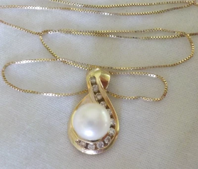 14K Yellow Gold Lustrous Cream Pearl Diamond Necklace - 4.12 gms, 18 in, 0.22 ct - Image 1 of 4