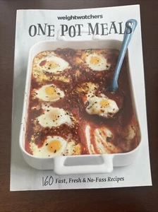 Weight Watchers One Pot Meals: 160 Fast Fresh, No Fuss Recipes - Picture 1 of 7
