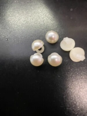 Lot 12 off white pearl faux pearl plastic shank button doll 14 Ln, 11 mm - Image 1 of 2