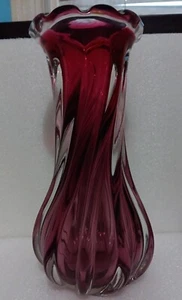 Vaso vetro artistico Chribska vintage rosa viola ombretto pesante ritorto Repubblica Ceca - Foto 1 di 7