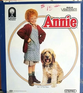 ced video disc new sealed Annie. 2 Disc Set. Carol Burnett Bernadette Peters - Picture 1 of 2