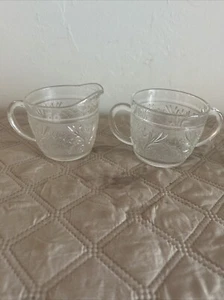 Vintage Anchor Hocking SANDWICH Clear Glass Creamer and Open Sugar Bowl Set - Picture 1 of 5