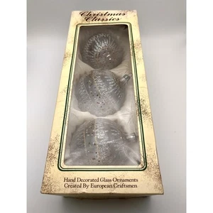 3 Vintage Christmas Classics Hand Decorated Clear Round Glass Ornaments Romania - Picture 1 of 8
