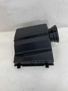1999 2000 2001 Bentley Arnage 4.4L Air Cleaner Filter Box Upper PF25791PC OEM - Picture 1 of 11