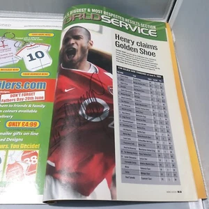 World Soccer luglio 2004 mag firmato Arsenal's (14) THIERRY HENRY ~ IN PERFETTE CONDIZIONI - Foto 1 di 2