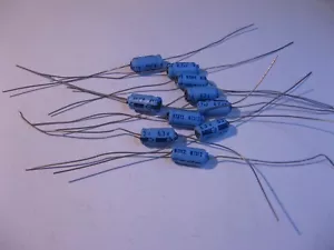 Condensador electrolítico Nichicon 4.7uF 63V axial 4u7 - Número de lote antiguo 10 - Imagen 1 de 2