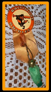 1966 Baltimore Orioles Pinback Button, Ribbon, Lucky Rabbits Foot MLB Baseball - Bild 1 von 20