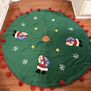 VTG GREEN FELT TREE SKIRT SANTA Stars POM POMS Y2K Beautiful 24” EUC - Picture 1 of 9