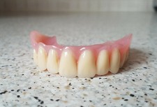 Protesi totale superiore, denti finti, Zähne, zahnersatz, prothese, dentures.