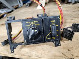 92-93 C4 Corvette Passenger Side Power Seat Switch RIGHT & Ride Control OEM GOOD - Picture 1 of 4