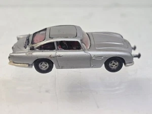 Corgi James Bond 007 Aston Martin DB5 Silver w/Figure Made in GT Britain Nice - Picture 1 of 17
