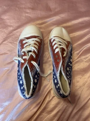 Women's Shoes Size 9.5 Set Of 2 - Image 1 of 2