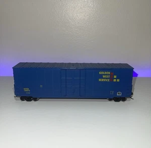 Roundhouse HO 50’ High Cube Boxcar — Golden West Service #136073 w/ metal wheels - Picture 1 of 4