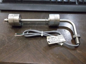 NEW NO BOX GEMS LS-77700 LEVEL SWITCH 20VA 120-240 VAC (WL19-2) - Picture 1 of 4