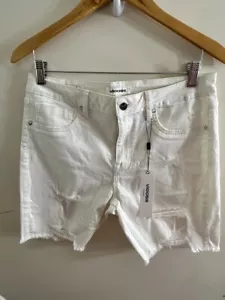 Vigoss Women's White Jean Distressed High Rise Shorts Bermuda Size 31 NWT - Picture 1 of 14