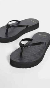 NUEVO SIN ETIQUETAS SANDALIAS TORY BURCH CHANCLAS PLANAS CUERO NEGRO LOGO TALLA 8 - Imagen 1 de 10