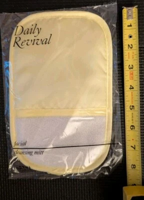 Nuevo guante sellado 1990 Avon Daily Revival limpieza facial verde menta Foto 1 de 3