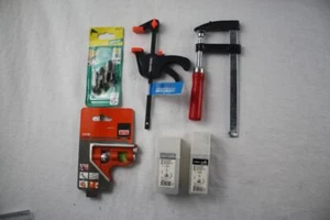Werkzeug-Set für Holzbearbeitung: Topfbohrer, Senker Zwingen Winkel usw. - Bild 1 von 5