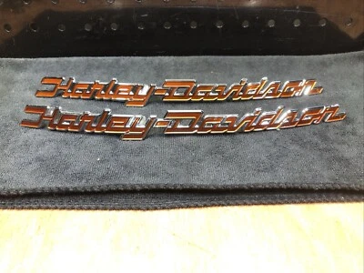Emblemas del tanque de gasolina Harley Touring Street Glide naranja quemado y cromo OEM E5 Foto 1 de 4