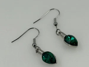 Elegant Green Teardrop Dangle Earrings Silver Tone Hook Jewelry - Picture 1 of 6