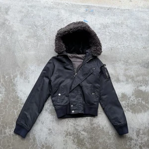 Vintage Y2K 2000’s Aeropostale Cropped Bomber Fur Hood Women’s XS Black Hooded - Picture 1 of 10