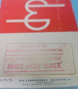 CB44: Dyna-Model Products Plumbing Supply House Model Kit #305 - Demo Sample - Picture 1 of 8