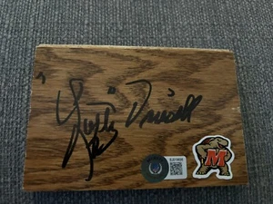 Lefty Driesell SIGNED MARYLAND TERPS LOGO FLOOR BECKETT BAS AUTHENTIC - Picture 1 of 2