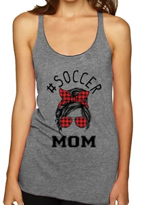 Top sin mangas Mom Life Soccer Cabello desordenado Bandana Día de las Madres Tri-Blend Racerback - Imagen 1 de 9
