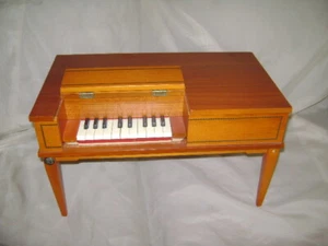 American Girl Doll Josefina pianoforte quadrato inglese compagnia piacevole ritirata RARA - Foto 1 di 9