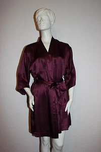 Triumph edler Morgenmantel "Pure Silk Robe AW16" Gr. 38 weinrot Seide Luxus  - Imagen 1 de 11
