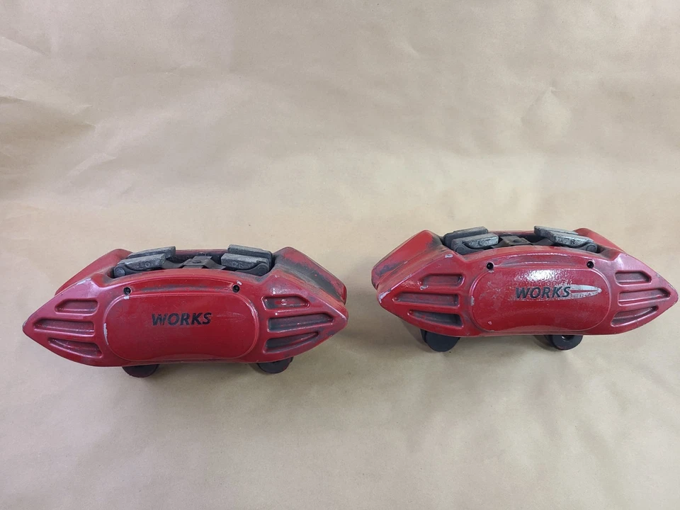 Pinza de freno delantera Brembo 2007-2013 R56 Mini Cooper S JCW John Cooper Works Foto 1 de 4