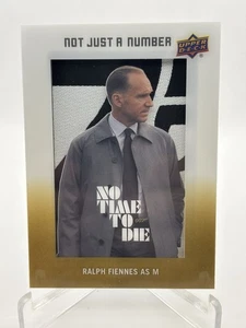 James Bond No Time to Die NOT JUST A NUMBER GOLD Parallel NJV-10 Ralph Fiennes - Picture 1 of 2
