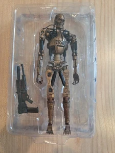 NECA Reel Toys Terminator 2 Kenner Tribute Future War Metal Mash Endoskeleton - Picture 1 of 1