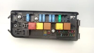 Scatola fusibili Opel Vectra C GTS 13170900CS 1.9 Diesel 110kw 2004 27666683 - Immagine 1 di 4