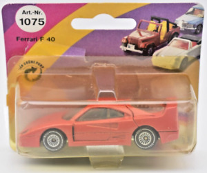 SIKU 1075 Ferrari F40 red. 1:55. metal. blister card. Germany
