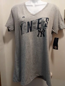 New York Yankees Women's Medium Gray V Neck Majestic Shirt Sleeved Shirt NWT - Picture 1 of 9