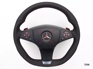 08-13 MERCEDES W204 C63 NEW NAPPA/PERFORATED SPORT STEERING WHL BLACK stitch - Foto 1 di 14
