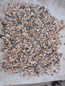 English Rose Gravel for paths, patios and drives - Builders Bulk Bag 850KG - Picture 1 of 4