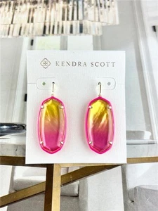 NEW Kendra Scott Elle Enamel Framed Pink Ombre Gold Earrings - Picture 1 of 1