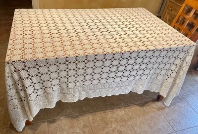 Mantel o cobertor vintage de encaje de ganchillo fino hecho a mano beige crema 95" x 84" Foto 1 de 4