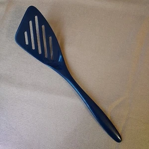 Hutzler Dark Blue Melamine Angled Slotted Spatula 12.5" Flipper Turner #541 - Picture 1 of 3