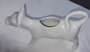 Jarra crema vaca blanca vintage Cordon Bleu Francia 7" largo 4,5" alto - Imagen 1 de 6
