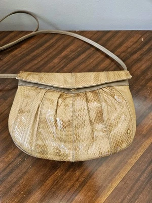 Bolso sin asas Halston Heritage piel de serpiente vintage años 70/80 beige marrón 10x8 pulgadas Foto 1 de 4