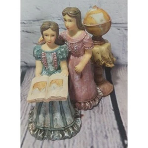 Figura Lección de Geografía 4.5" Alto Young Globe Book 1997 Retirado #31798 - Imagen 1 de 6