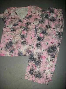 JACLYN SMITH BLUE PINK FLORAL PJ TOP & CAPRI PANTS PAJAMA SET WOMEN SZ SMALL 4 6 - Picture 1 of 5