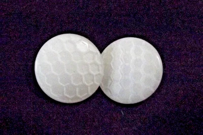 Design in Glass (DIG) Button - white honeycomb (4791) - Image 1 of 3