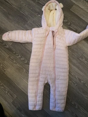 The White Company Pink Pram Suit Age 12-18 Months Puffa Zips Hooded - Image 1 of 4