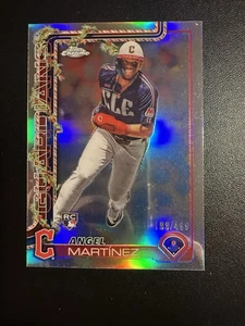 2025 Topps Holiday Chrome Angel Martinez RC #HC82 ROOKIE refractor cromado/499 - Imagen 1 de 2